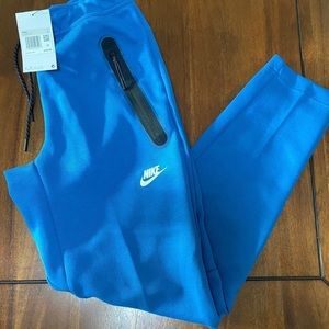 NET nike tech sweatpants size xs